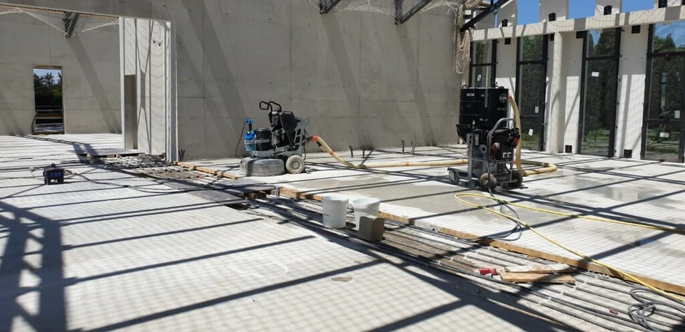 entretien au sol avec machine