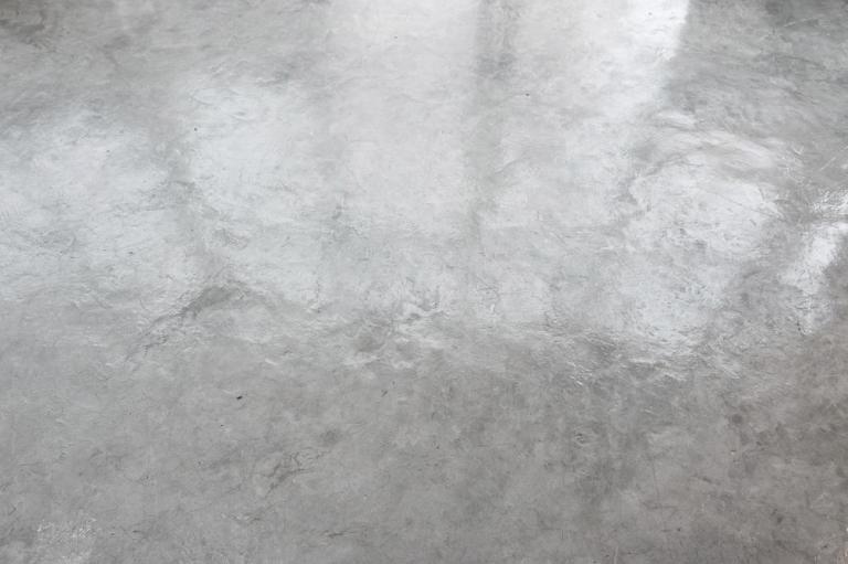 Pourquoi choisir le béton poli pour son sol à Albi ?